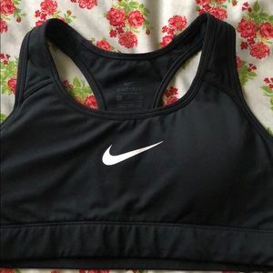 Nike sports bra dri fit